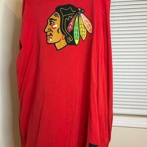 Majestic Red and Black Crew Neck Shirt
Chicago blackhawks
